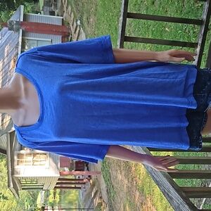 Terra & Sky Blue Tshirt 3/10$